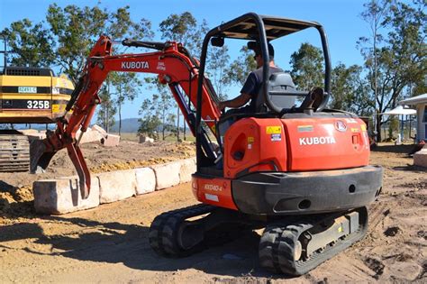 kubota kx040 4 reviews